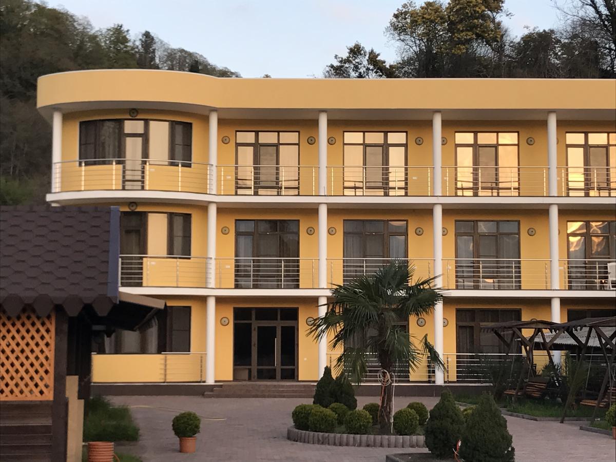 Hotel Danelyan Pizunda Exterior photo